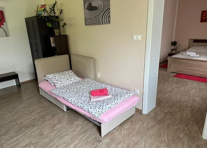 דירה Borovi קארלשטיין